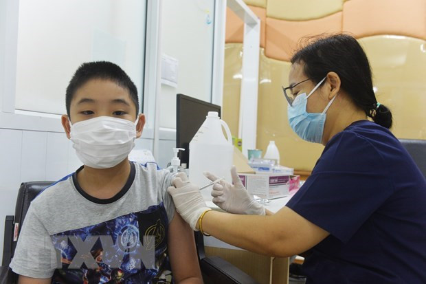 Nhat Ban trien khai tiem phong vaccine ngua COVID-19 cho tre tu 5 tuoi hinh anh 1