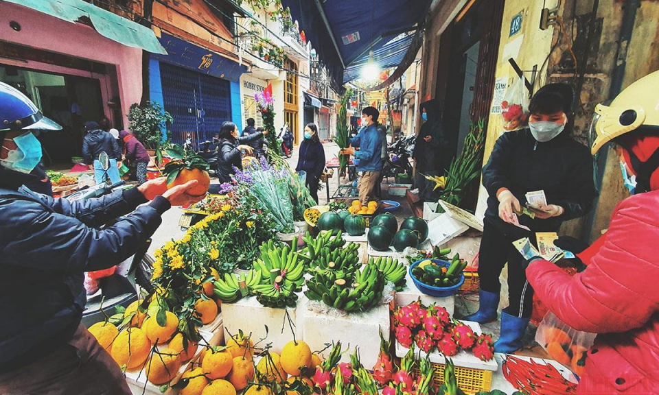 Giá cả thị trường bình ổn, không hiếm hàng, khan giá