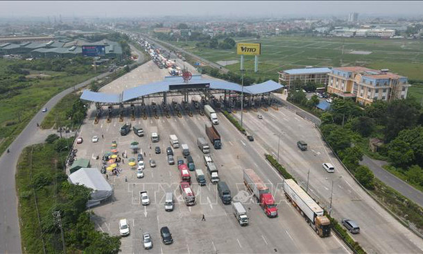 Xử phạt trạm thu phí nếu không chấp hành yêu cầu xả trạm khi ùn tắc