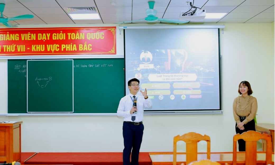 Giảng viên trẻ nỗ lực học tập, nghiên cứu