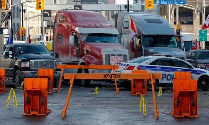 Thủ đô Canada ban bố tình trạng khẩn cấp vì biểu tình