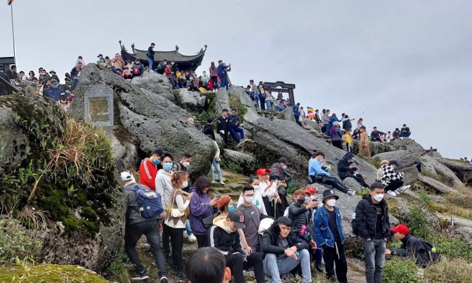 春节期间广宁迎来旅游高峰期