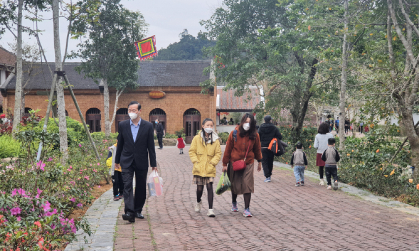 Quang Ninh welcomed around 290,000 tourist arrivals during 6-day Tet
