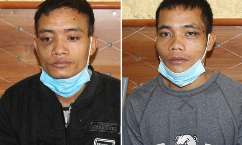 Khởi tố 2 anh em hành hung, chửi bới công an