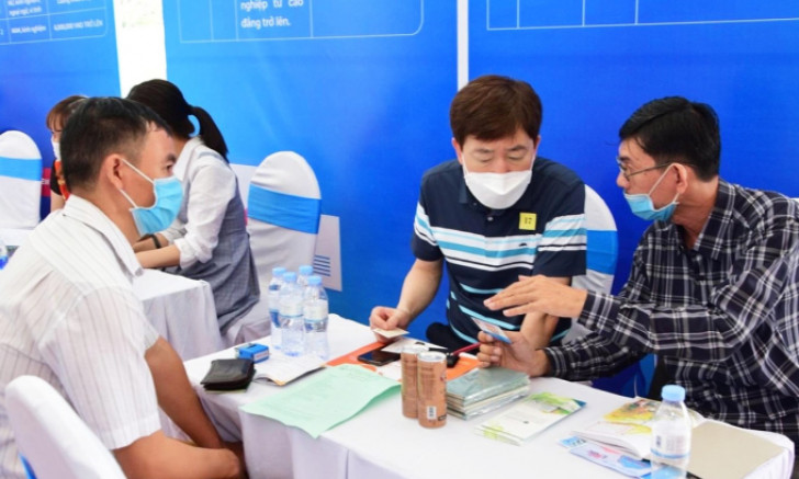 Lao động hối hả tìm việc sau Tết