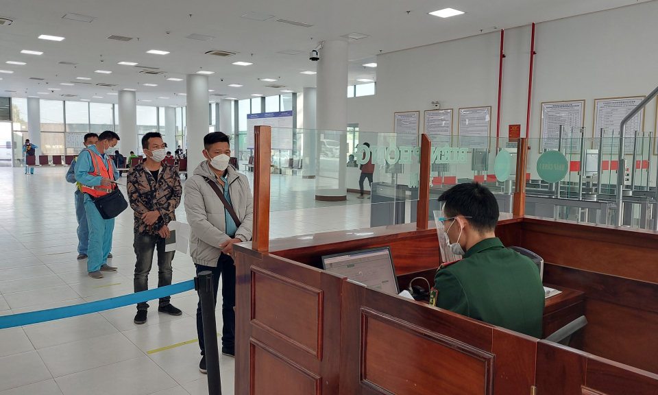 Móng Cái: Hơn 7.300 tấn hàng hóa XNK qua các cửa khẩu, lối mở