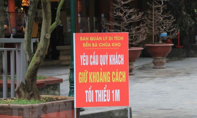 Mở cửa trở lại, mỗi lượt vào Đền Bà Chúa Kho không quá 30 người