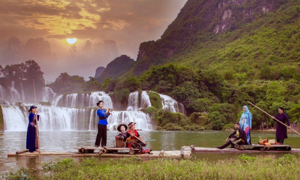 Bản tin vùng Đông Bắc ngày 11/2