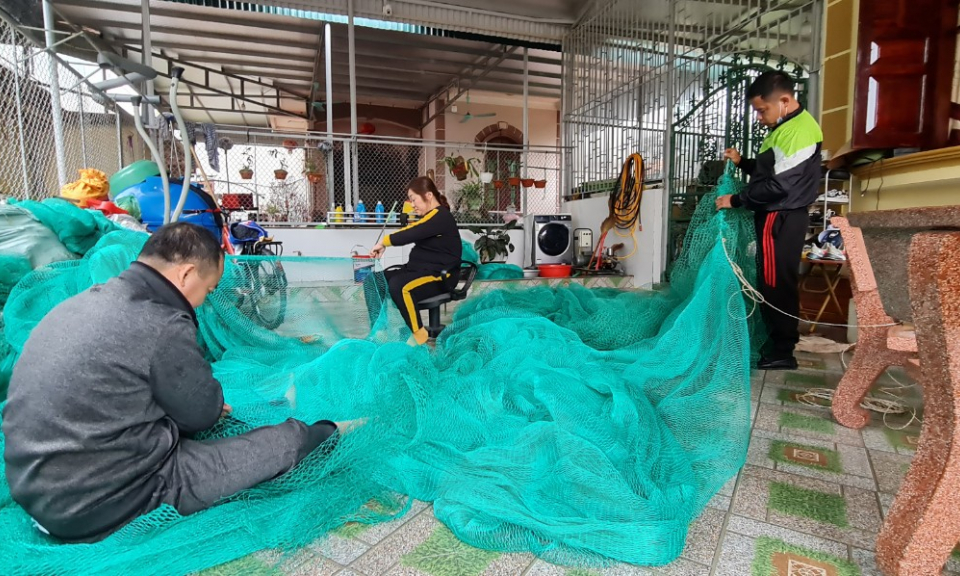 Ngư dân Quảng Yên tất bật vươn khơi đầu năm