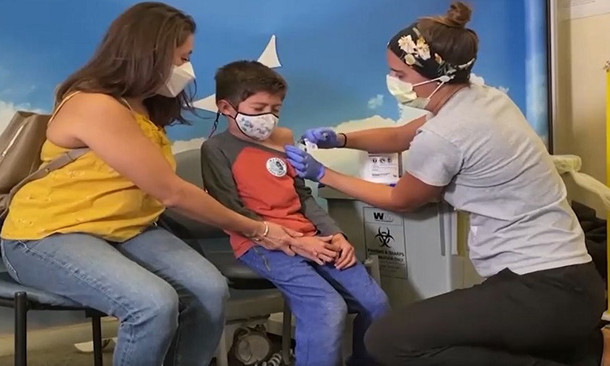 FDA hoãn phê chuẩn vaccine phòng COVID-19 cho trẻ dưới 5 tuổi