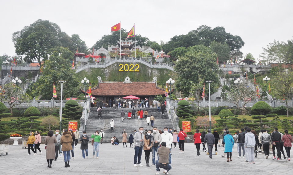 “Đảm bảo văn minh trong các hoạt động tại di tích, lễ hội…”