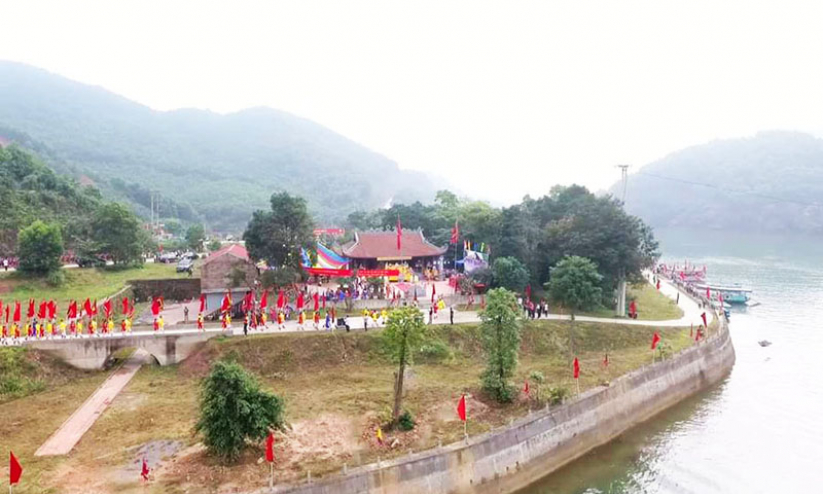 River-based tourism developed in the area of Mieu Ong - Mieu Ba 
