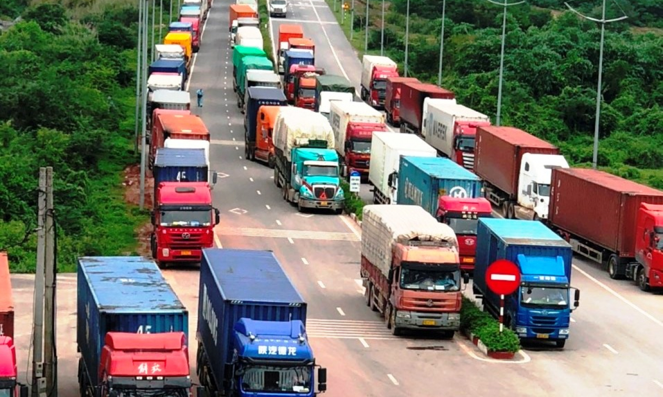 Maintaining the "Safe Green Zone" for import and export activities in Mong Cai 
