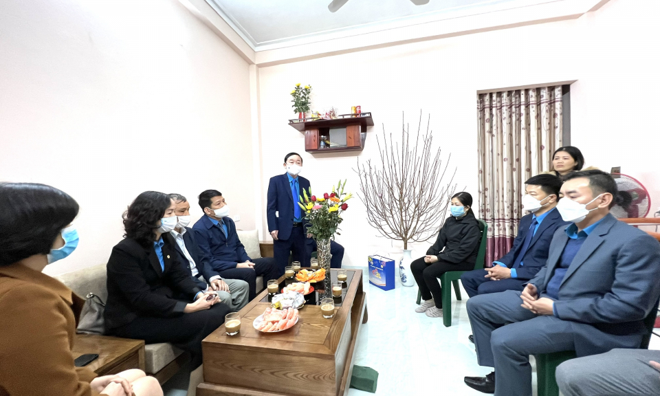 TKV chăm lo người lao động 
