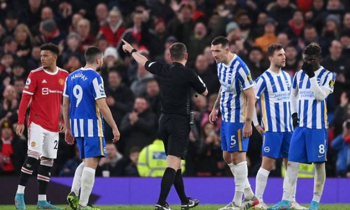 Bruno phản ứng dữ dội, Man Utd đứng trước án phạt