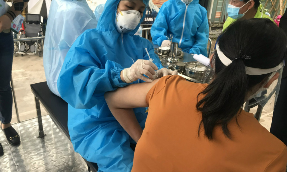 Chiều 18/2: Cả nước chỉ còn 6 tỉnh bao phủ mũi 2 vaccine phòng COVID-19 dưới 90%