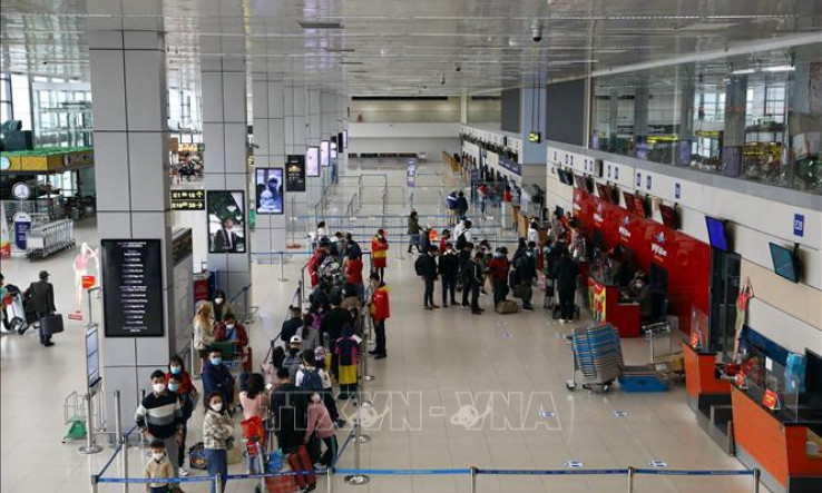 Bộ Giao thông vận tải yêu cầu làm rõ việc tăng giá vé máy bay