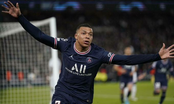 PSG đề nghị lương kỷ lục để giữ Mbappe