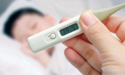 Giám đốc Bệnh viện Nhi chỉ cách xử lý khi trẻ mắc Covid-19 sốt cao, co giật