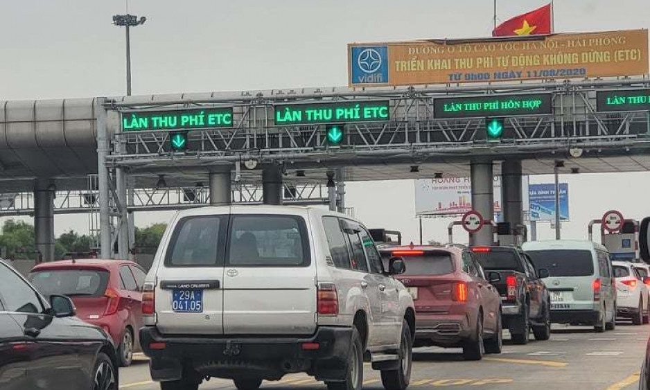 Điều cần làm để 90% ô tô sử dụng thu phí tự động không dừng