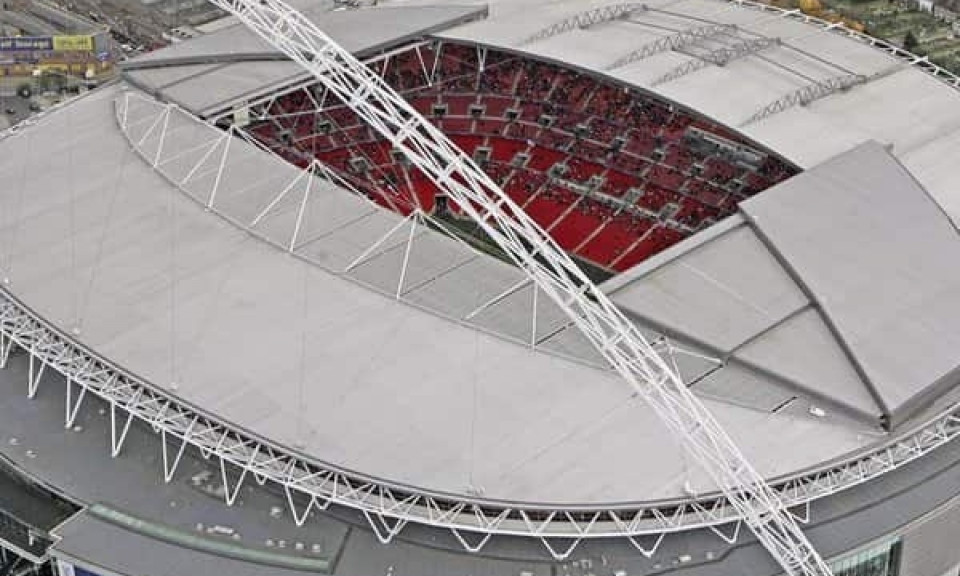 Đề xuất dời trận chung kết Champions League đến Wembley?