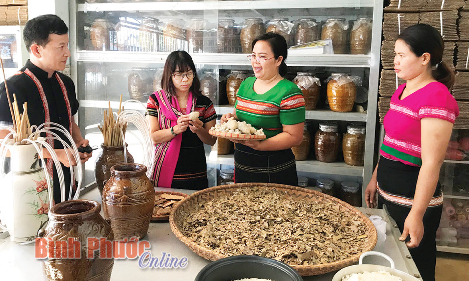 Say cùng em men rượu cần…