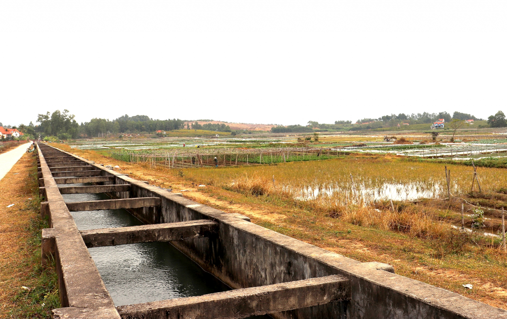 Hệ thống kênh mương tại xã Tiền An, TX Quảng Yên đảm bảo nguồn nước sản xuất vụ Đông Xuân 2022. 