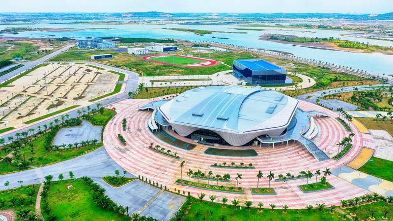 The 5000-seat multi-purpose Stadium of Dong Bac Sports Center (Dai Yen Ward, Ha Long City).