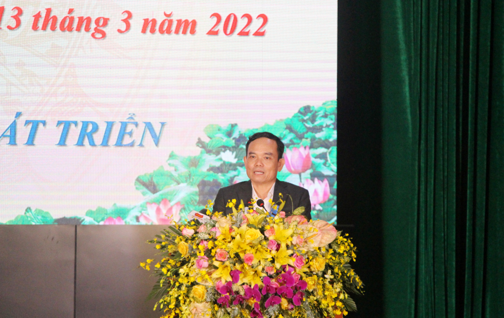 Đồng chí Trần Lưu Quang, Ủy viên Trung ương Đảng, Bí thư Thành ủy, Trưởng Đoàn ĐBQH TP Hải Phòng, phát biểu tại hội nghị.