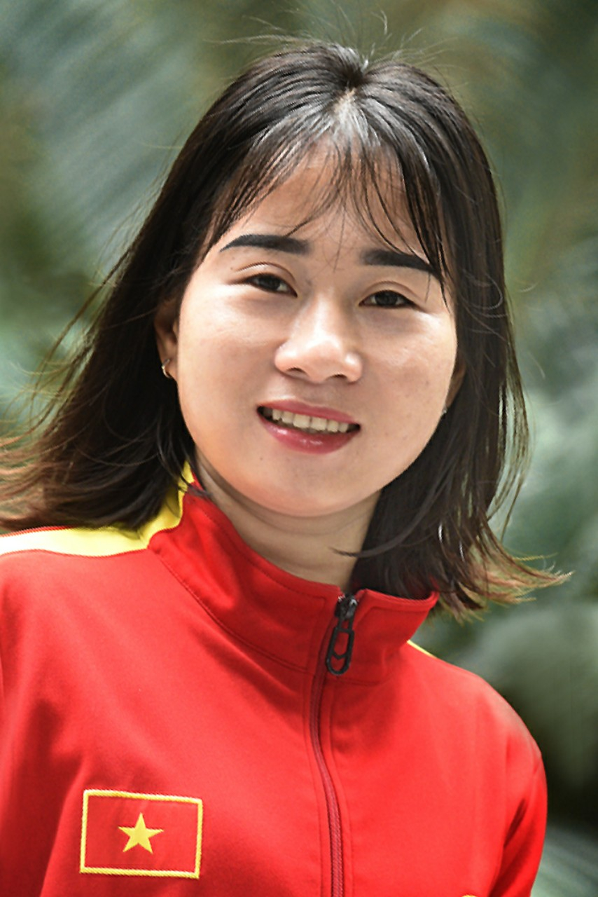 Cầu thủ Trung vệ Lê Thị Diễm My.
