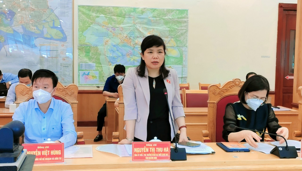 Đồng chí Nguyễn Thị Thu Hà, tỉnh ủy viên, Phó trưởng đoàn ĐBQH tỉnh, trưởng đoàn giám sát kết luận buổi làm việc.