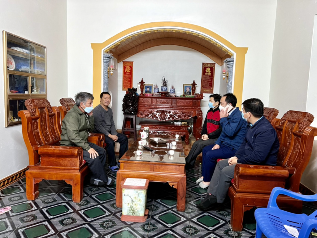Thị xã Đông Triều đã huy động cả hệ thống chính trị từ thị xã tới cơ sở cùng vào cuộc, đến tận các hộ gia đình để phân tích, giải thích cho nhân dân hiểu rõ ý nghĩa đặc biệt quan trọng của Dự án Sân Golf Đông Triều.