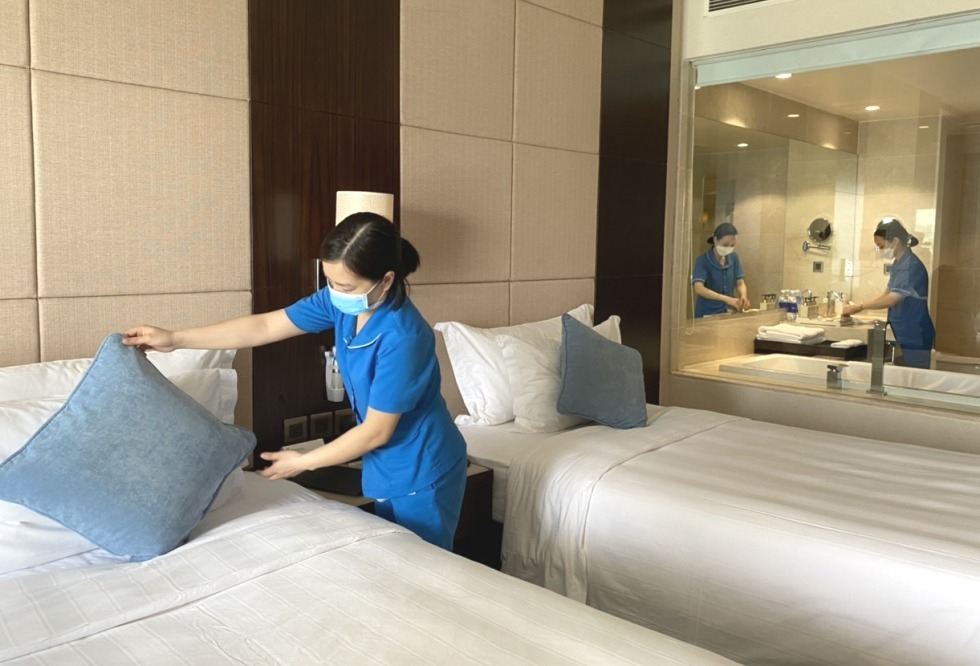 Nhân viên khách sạn Wyndham Legend Hạ Long được đào tạo bài bản để đảm bảo chất lượng dịch vụ tốt nhất cho du khách.