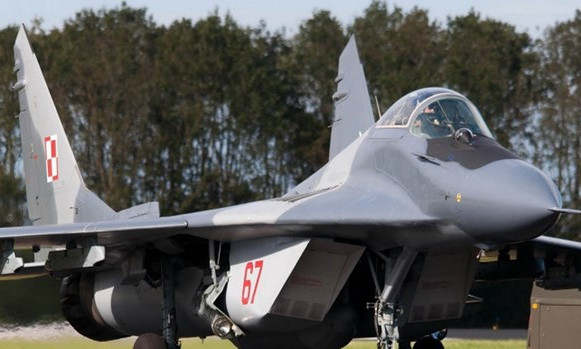 Ba thành viên NATO chuyển 70 máy bay chiến đấu cho Ukraine