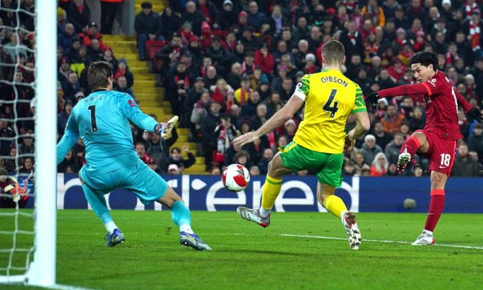 Liverpool thắng nhờ tiền đạo Nhật Bản