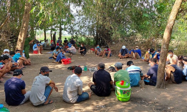 Bắt sới bạc quê đánh lớn