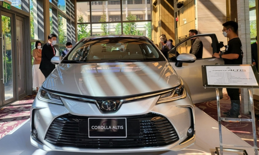 Cận cảnh Toyota Corolla Altis 2022 tại đại lý Việt: Đẹp không điểm chê, trang bị hàng đầu phân khúc