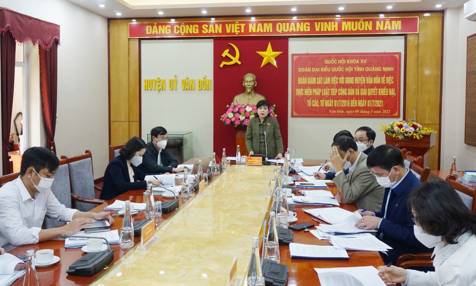 Đoàn Đại biểu Quốc hội tỉnh giám sát tại huyện Vân Đồn