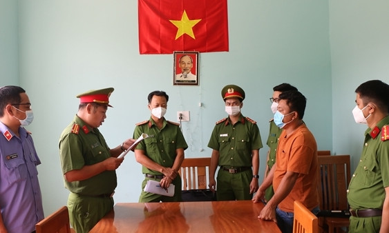 Giám đốc mở tờ khai khống, buôn lậu hàng ngàn tấn hạt điều