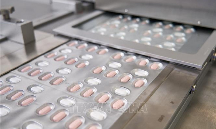 Pfizer thử nghiệm thuốc Paxlovid điều trị COVID-19 cho nhóm từ 6 - 17 tuổi
