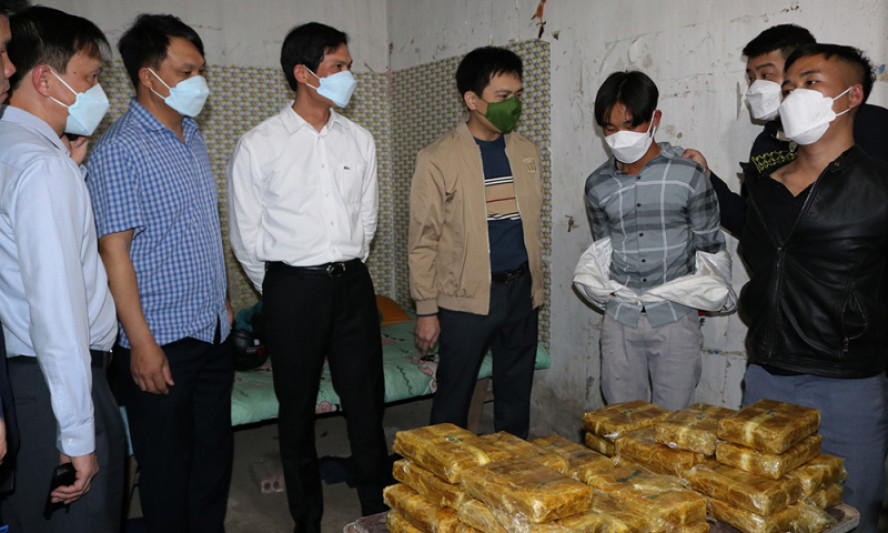 Triệt phá đường dây vận chuyển gần 21kg ma túy tổng hợp