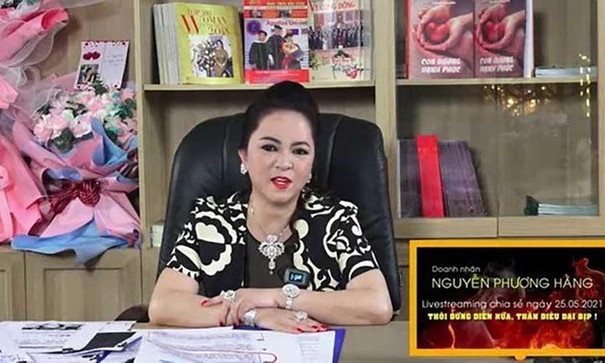 Tạm hoãn xuất ngoại đối với bà Nguyễn Phương Hằng