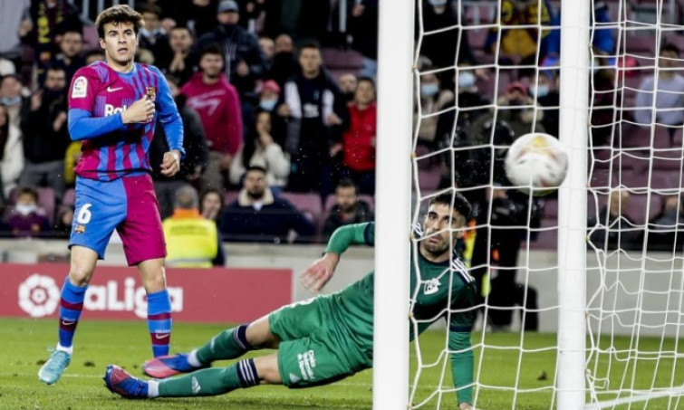 Barca trút giận ở La Liga