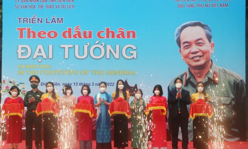 Triển lãm “Theo dấu chân Đại tướng” tại Điện Biên