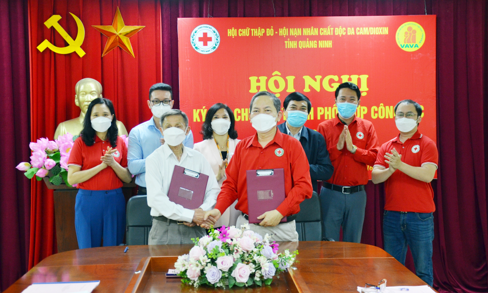 Hội Chữ thập đỏ tỉnh - Hội Nạn nhân chất độc da cam/dioxin:  Ký kết chương trình phối hợp năm 2022