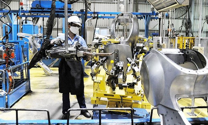 Vietnam needs to sustain momentum of reform
