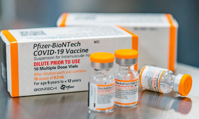 Bộ Y tế giải trình việc chậm mua vaccine cho trẻ em