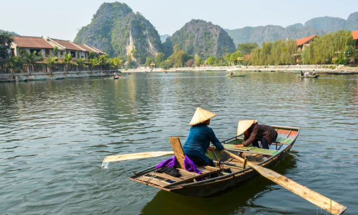 Báo du lịch vùng Vịnh nêu 5 lý do phải tới Việt Nam