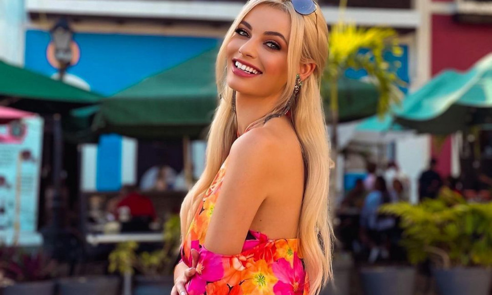 Sắc vóc 'búp bê' Ba Lan đăng quang Miss World 2021
