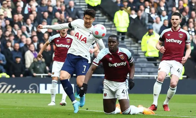Tottenham chiếm chỗ của Man Utd ở Ngoại hạng Anh